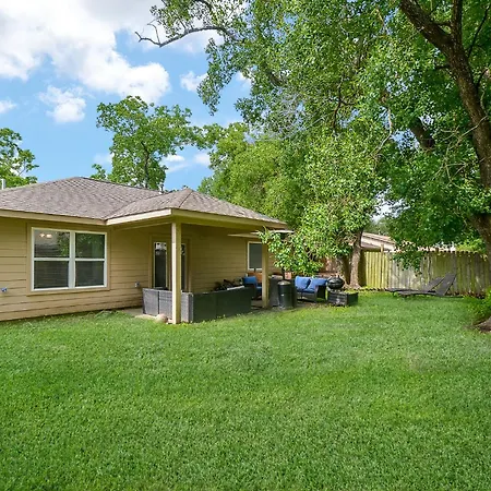 House 3 Years Old, Close To Mall, Restaurants, Iah